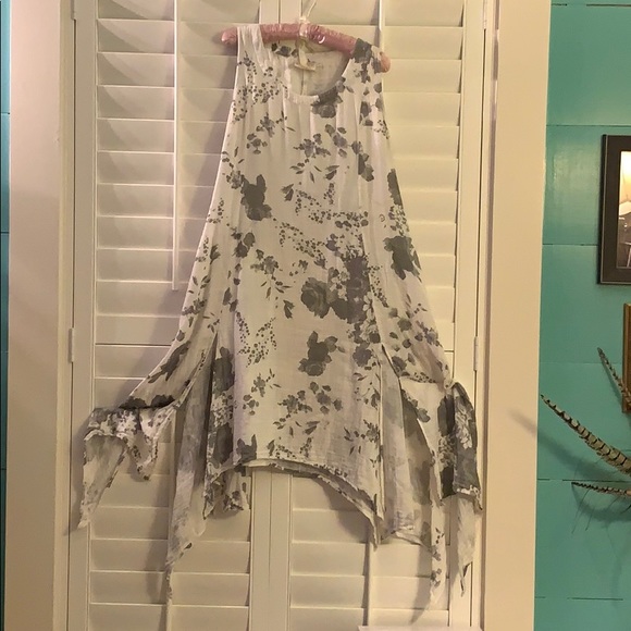 Paper Lace Dresses Paper Lace Whitegrey Slit Kerchief Dress Size S